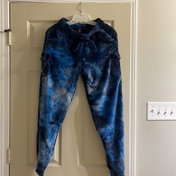 hidden brand Pants - Women’s lounge pants they have a velvet feel to them